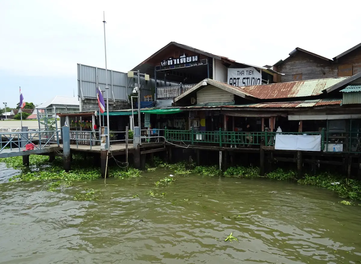 Tha Tien Pier on the Chao Phraya