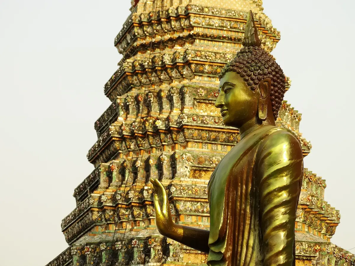 Golden figure on a decorated tier of the prang